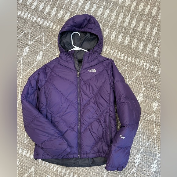 The North Face Jackets & Blazers - The North Face 550 Puffer Jacket Medium